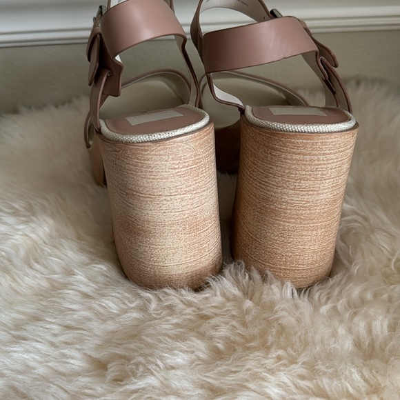 Dolce Vita Wallis Platform Sandal - Picture 2 of 3